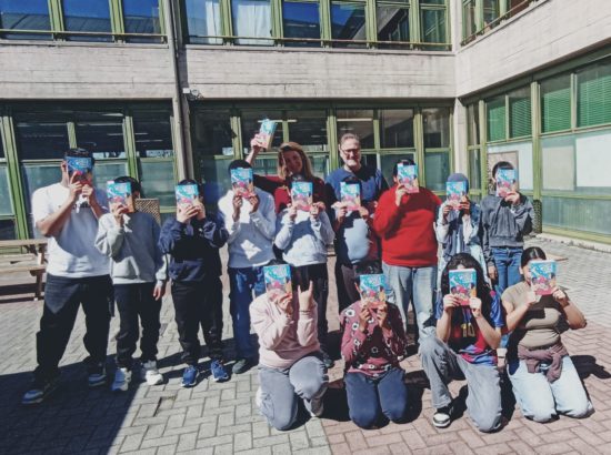 Foto di classe con scrittore Brunialti